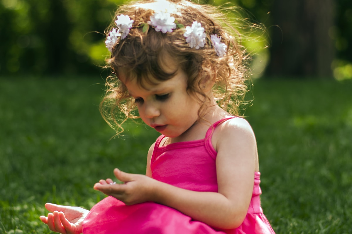 Niña con vestido rosa de princesa — Emma Velázquez Infantil
